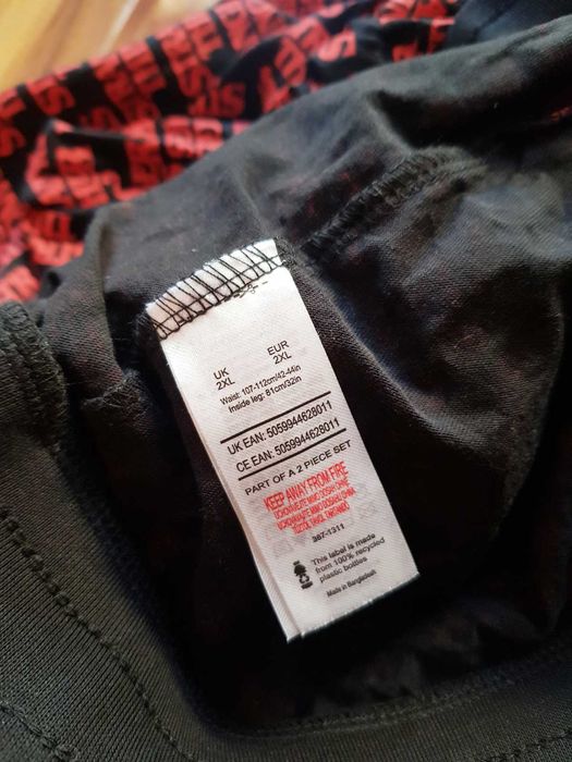 Spodnie Stranger Things Netflix Tesco czerwone czarne 2XL bawełna