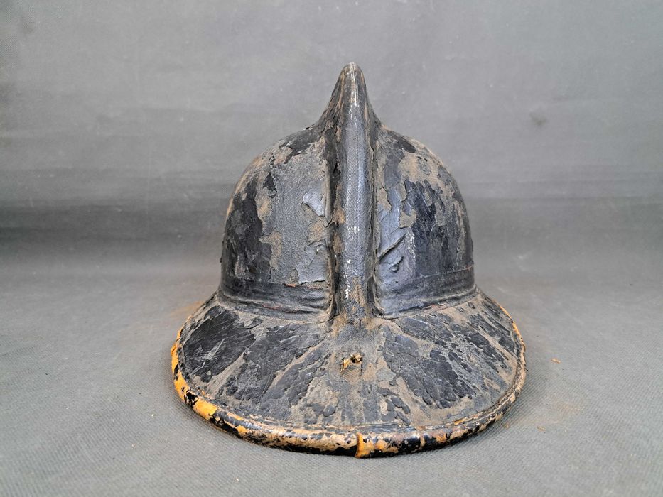 Stary hełm strażacki