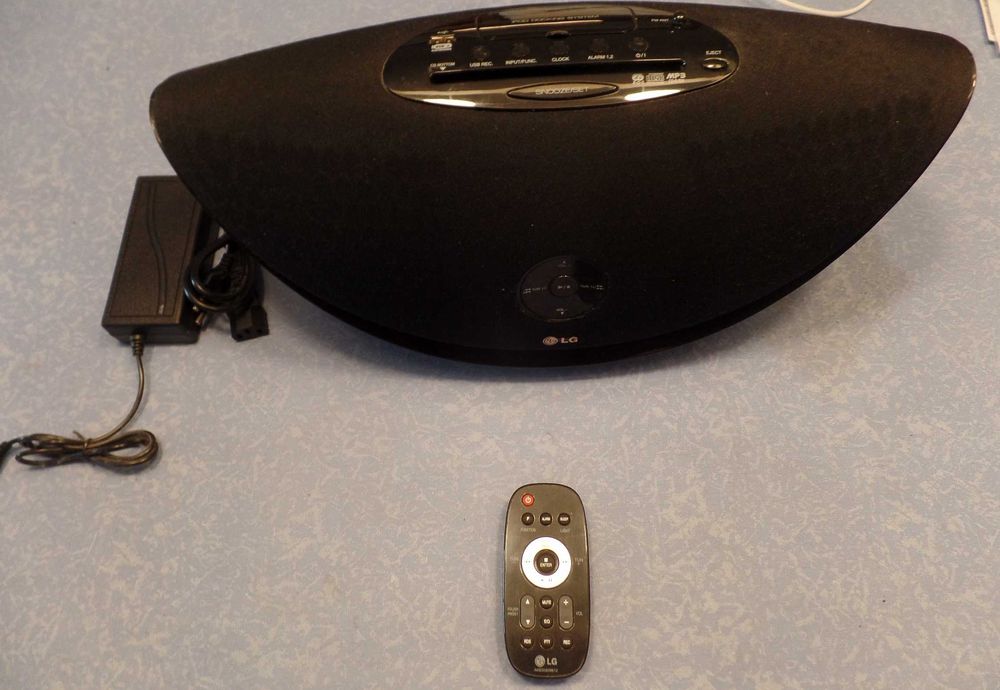 LG Micro Hi-Fi PC14-UD with iPod Dock64737978612097120