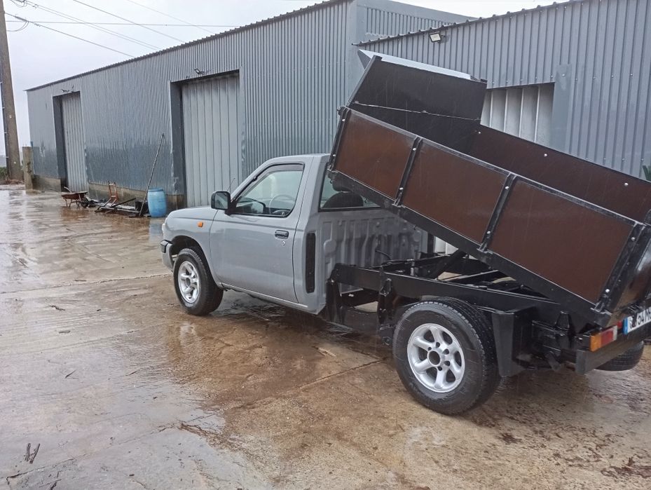 Nissan d22 com báscula