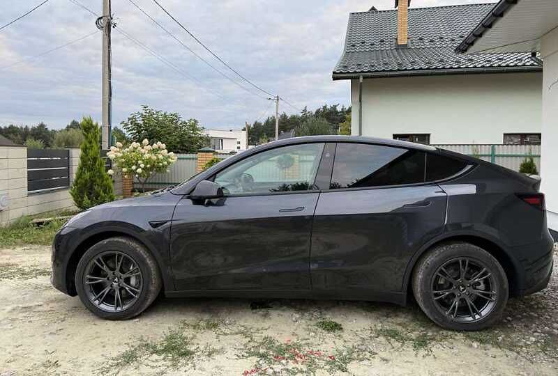 Tesla Model Y 2024 Long Range 82 kWh