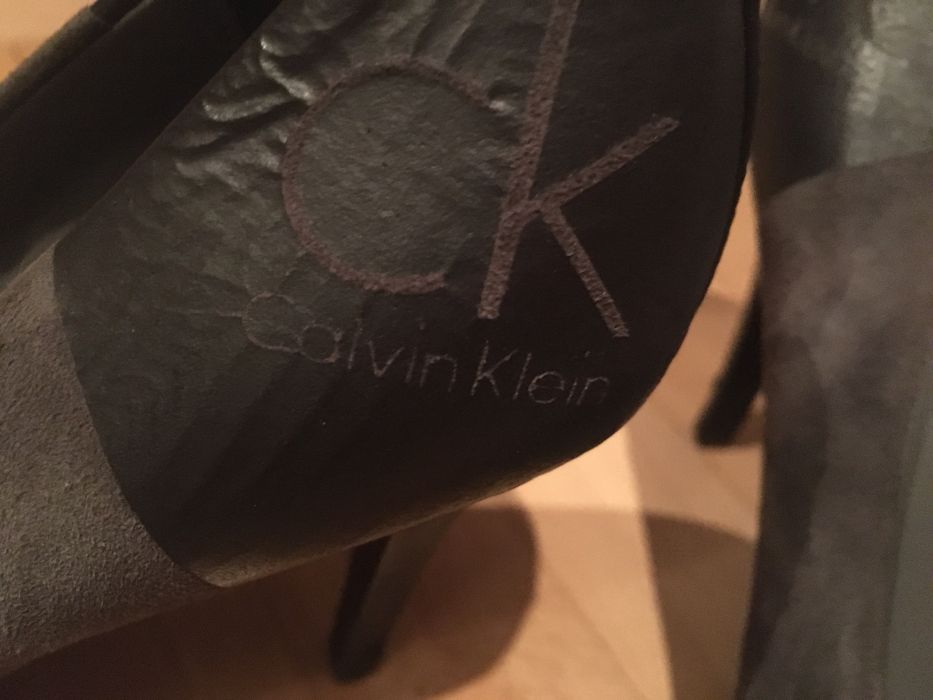 Стильні мешти Кельвін Кляйн