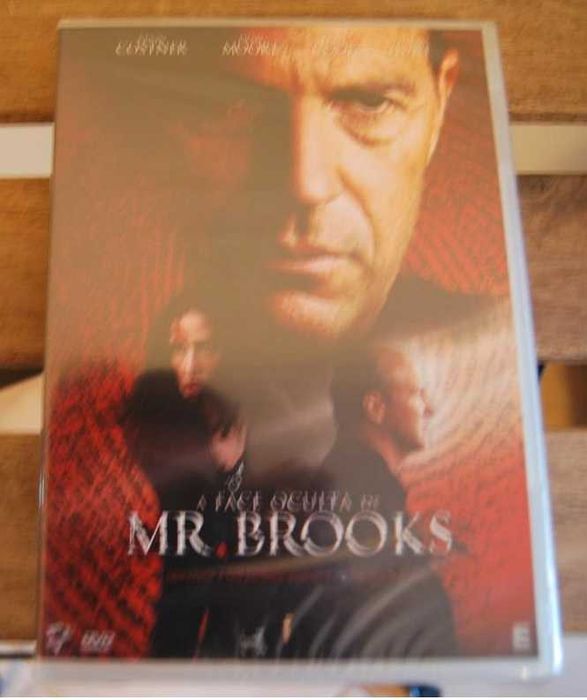 The Hidden Face of Mr. Brooks [DVD]64552538108545120