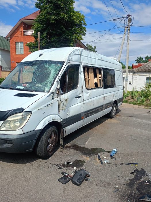 Продам бус після дтп на ходу