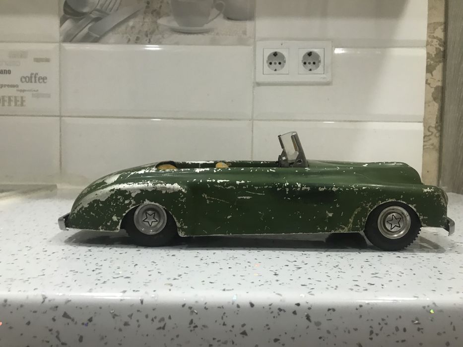 Антикварная железная ретро детская игрушка автомобиль Газ-12 Зим: 33 ...