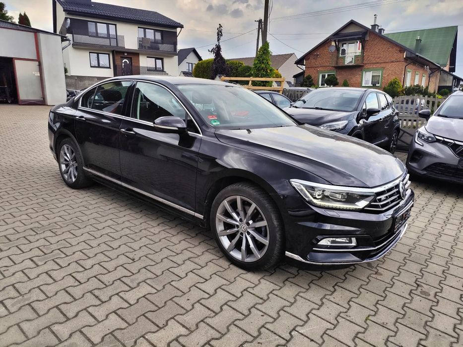 Volkswagen Passat R Line, manetki, ACC, DSG, Full Led, lekko uszkodzony, z Niemiec