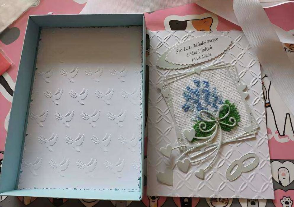 Kartki w pudełku na ślub