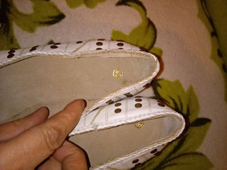 Продам жіночі  туфлі