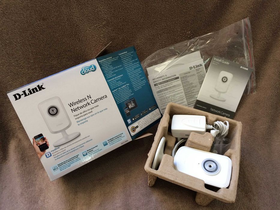 Câmara de Vigilância D-Link DCS-930L – WiFi / Cabo – Excelente Estado