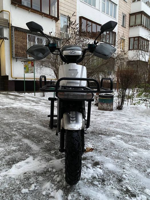 Оренда/прокат Електроскутери