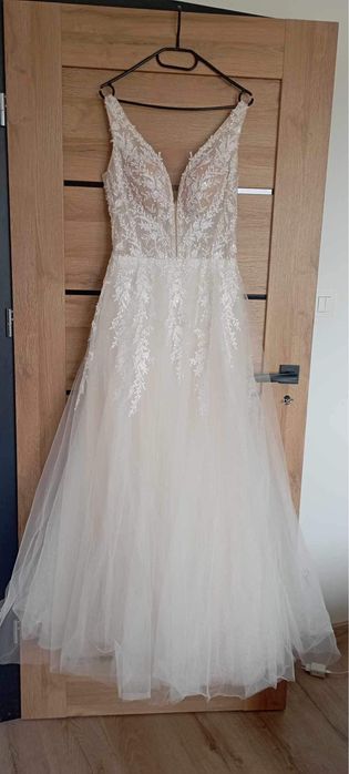 Piękna suknia ślubna 38/40