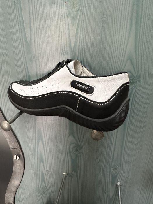 Wojas trampki 39 40 adidasy 36 37 sportowe białe czarne 39 skóra