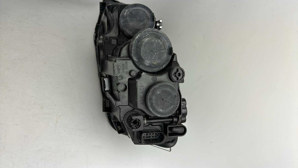 Lampa prawa VW Polo VI 6 przednia przód OE