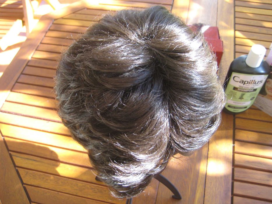 peruca senhora com complementos