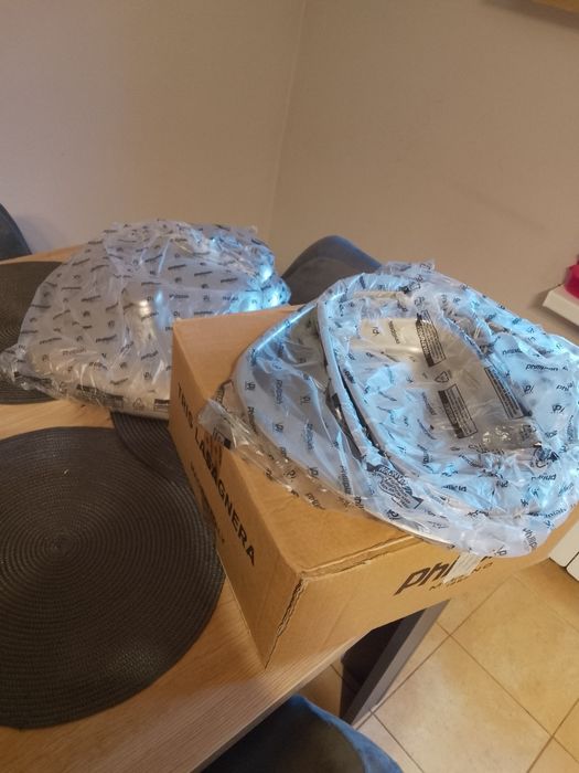 Zestaw philipiak 3szt z pokrywkami nowe