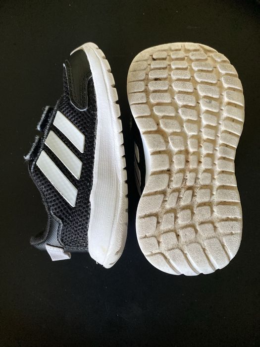 Кросівки Adidas, 22 розмір, устілка 14 см