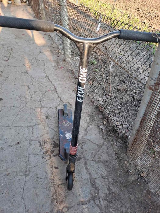 Трюковой самокат Explore