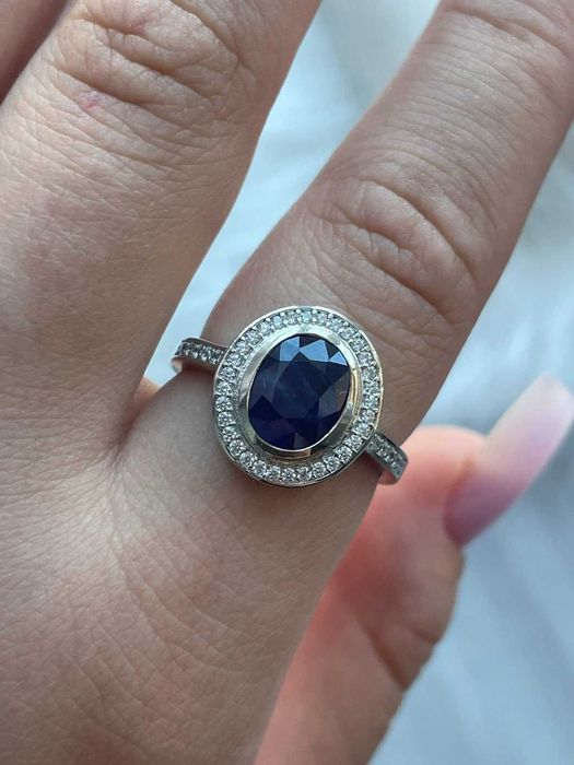 Кольцо с синим сапфиром 6х8 мм, серебро 925 пробы, размеры 18.19