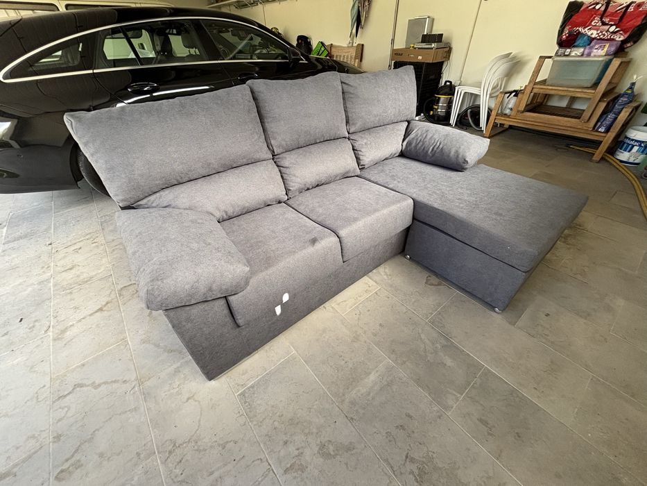 Sofá com chaise long