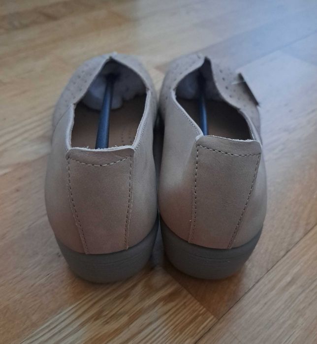 Sapatos bege - Marca “Flex&Go” - Tamanho 40 - Novas!