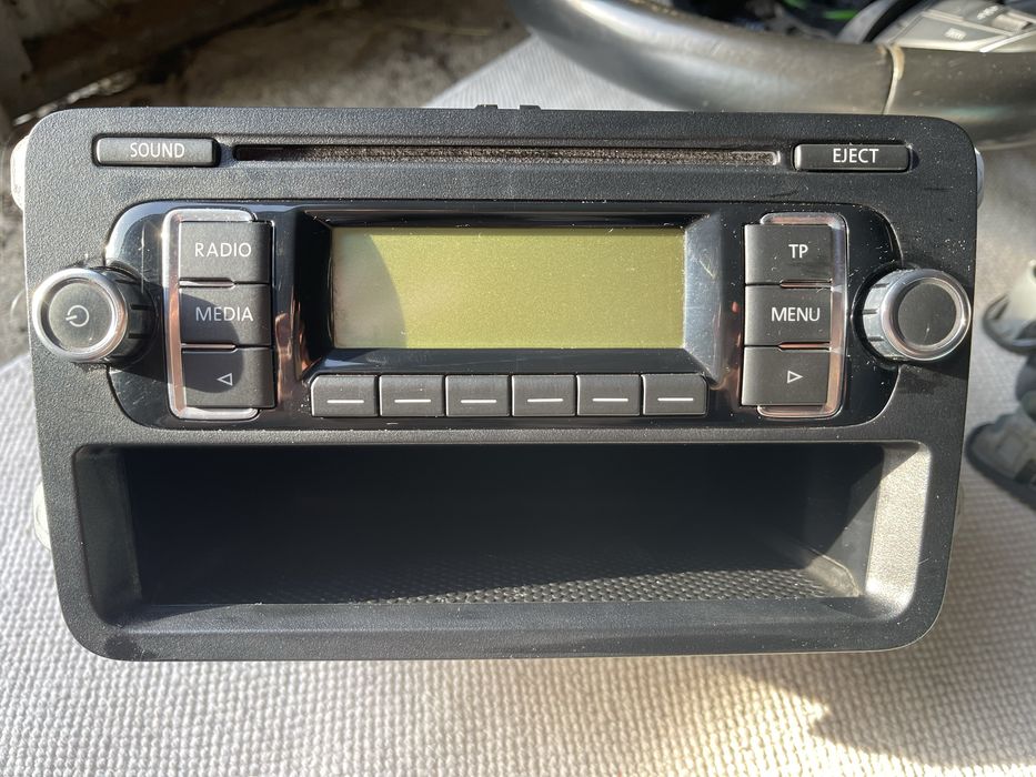 Магнітола volkswagen golf 6