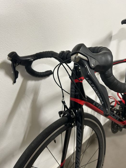 Bicicleta de estrada Merida Scultura 5000 em carbono