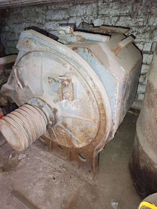 Млин дку зернодробілка.