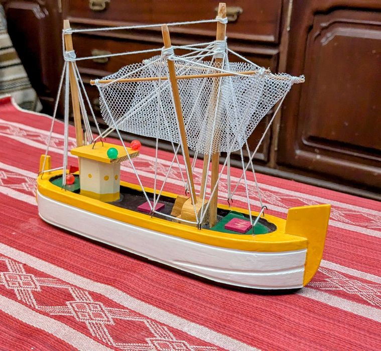 Barco decorativo tradicional português - Modelo artesanal