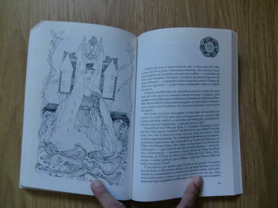 Roda da Lua
de Marguerite Elsbeth & Kenneth Johnson