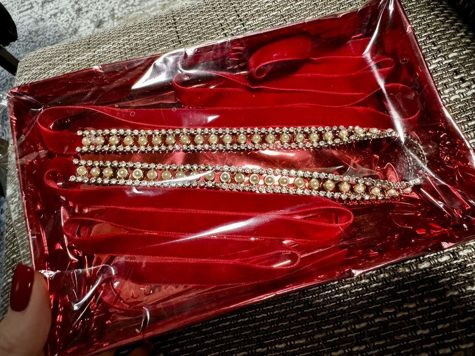 Красная лента на свадьбу