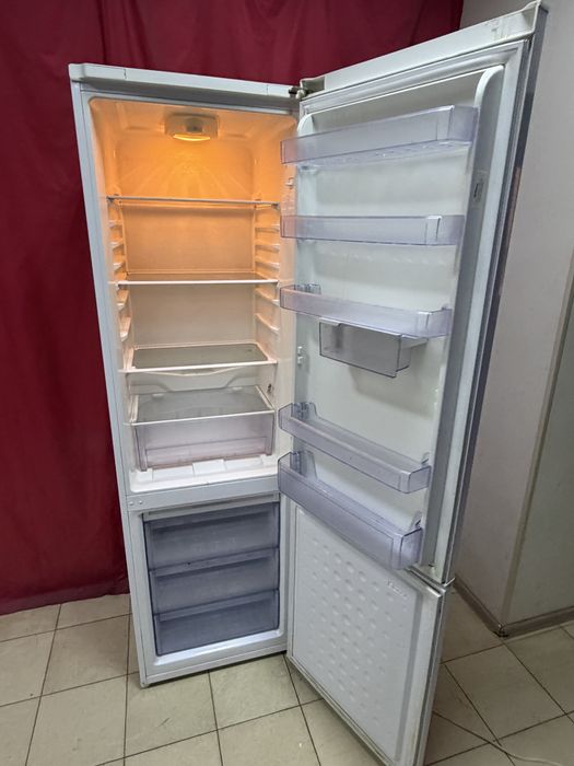 Холодильник BEKO CS 338022