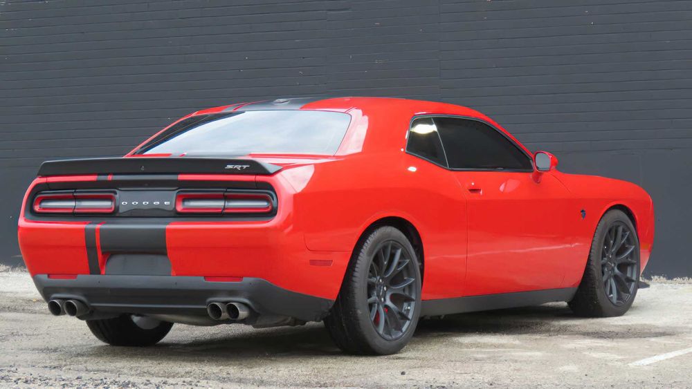 Dodge Challenger SRT Hellcat      2017