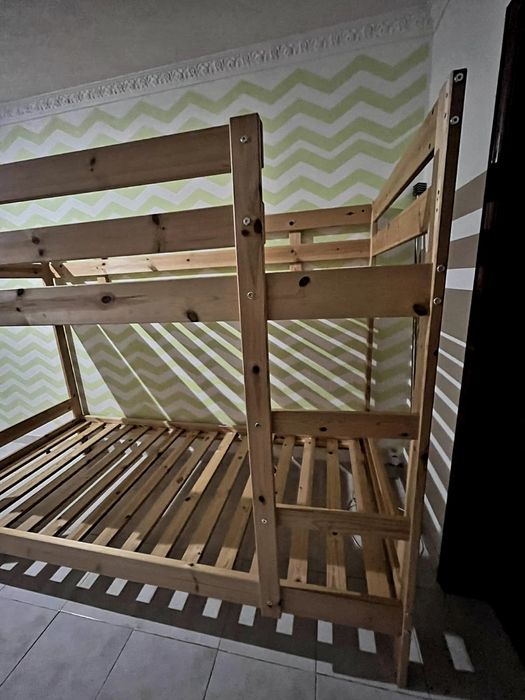 Cama beliche Mydal da IKEA