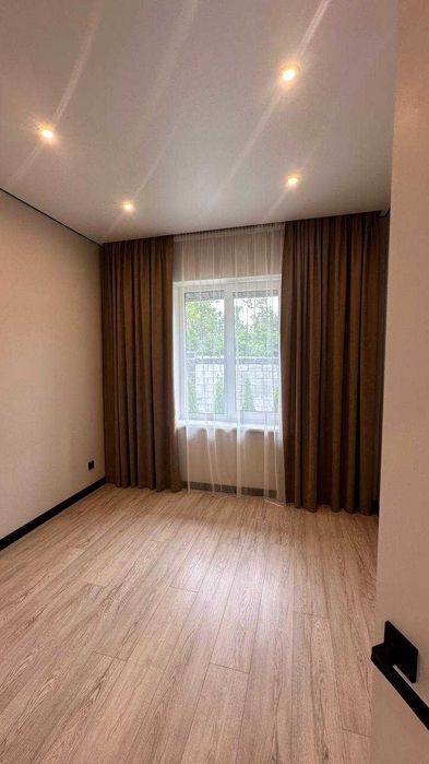 Будинок в зеленій локаціі.З РЕМОНТОМ І ТЕХНІКОЮ