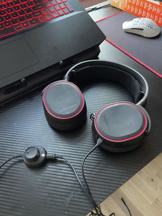 Sluchawki steelseries Arctic 5 black RGB