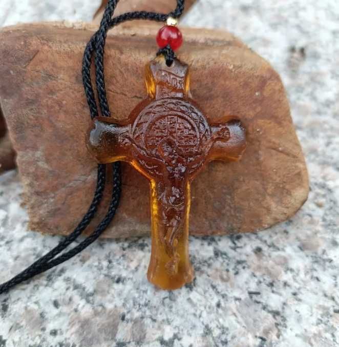 Кулон-підвіска с янтаря ручная работа