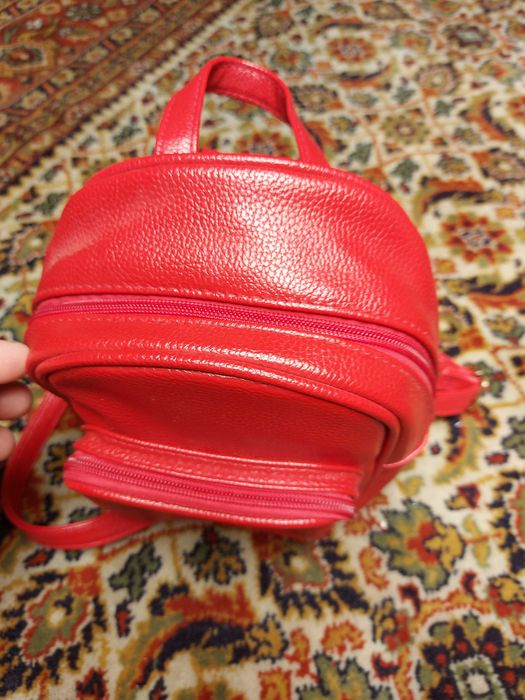 Mochila em pele como nova