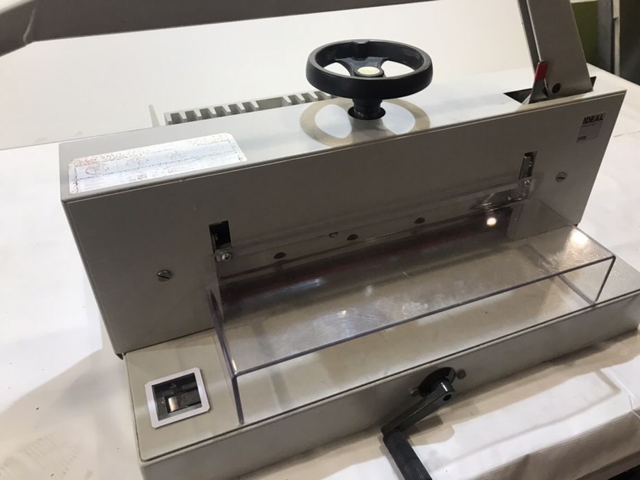 Продам Різак Ideal ст 4700 для формата А3