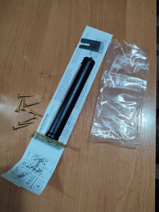 Дверний доводчик