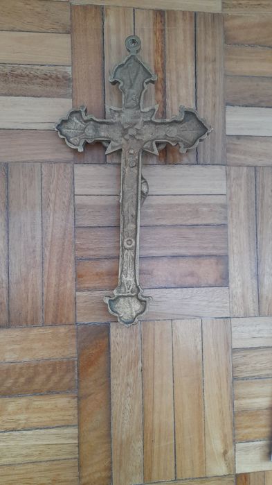 Cruz Vintage de parede com Jesus Cristo