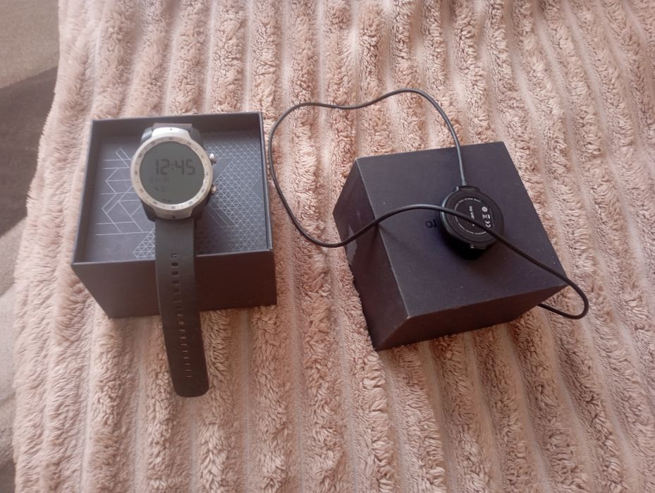 Продам смарт годинник Tic Watch pro