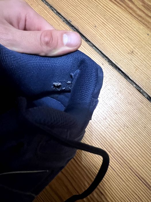 Sneakersy adidas Response CL Shoes