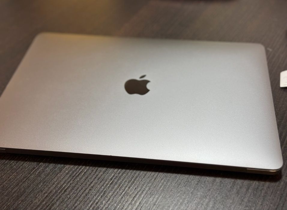 ТЕРМІНОВО MacBook Pro 13 2017 i5 8GB SSD
