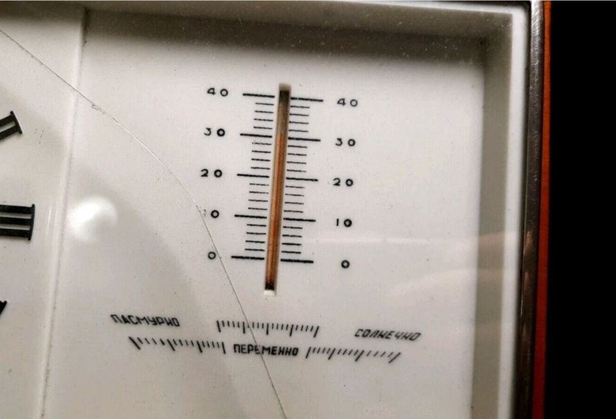 Настольные часы Маяк, барометр, термометр