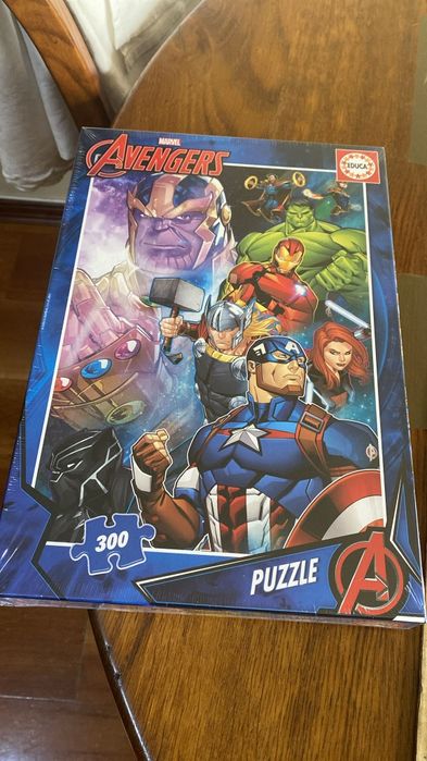 Puzzle 300 peças heróis da Marvel