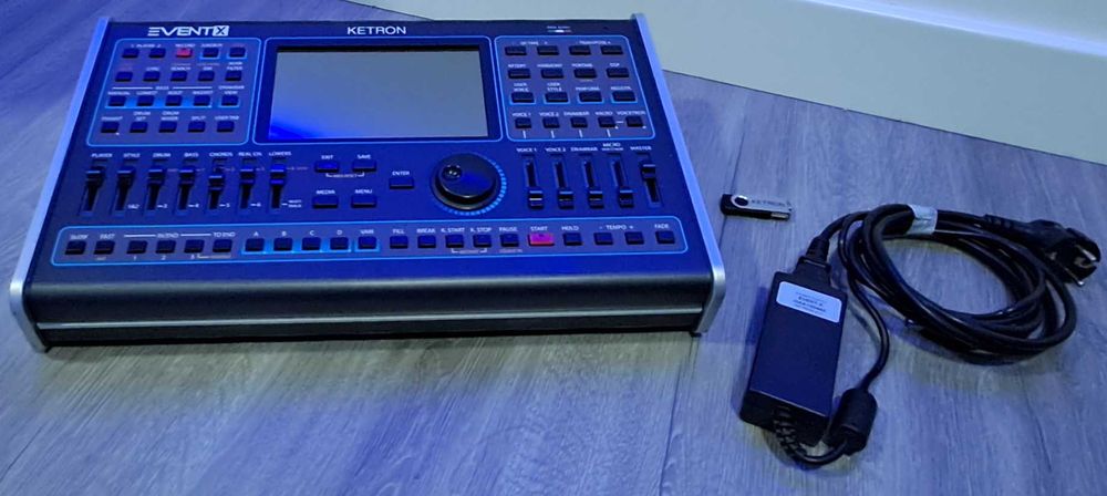 Modulo Ketron EventX + Pedaleira FS13