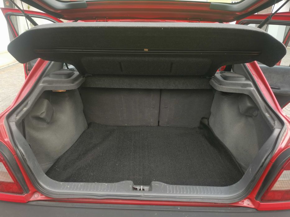 Nissan Sunny 1.4  121.000 Kms