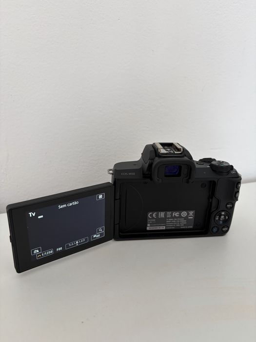 Canon M50 + lente 15-45mm + Acessorios