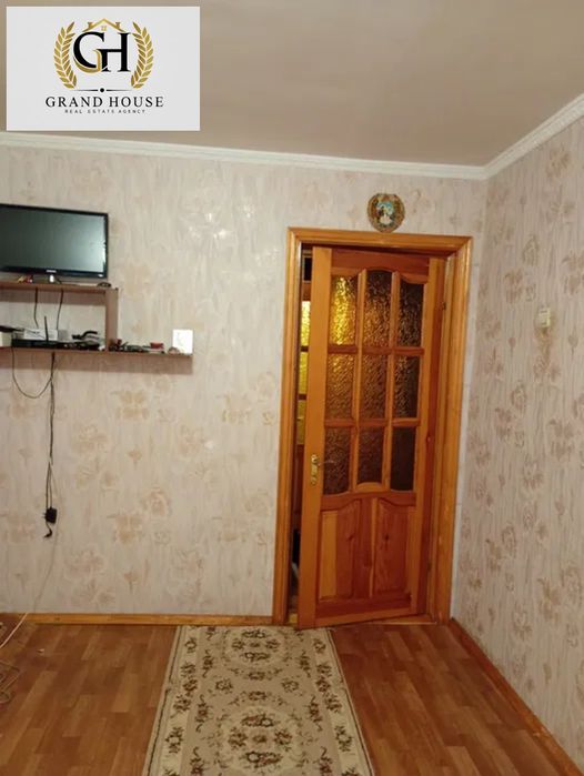 Продам 2 кімнатну квартиру біля Дендропарку