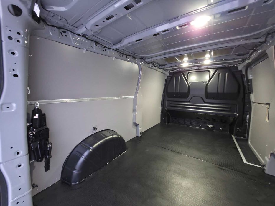 Zabudowa zabezpieczenie ze sklejki Ford Transit Custom van